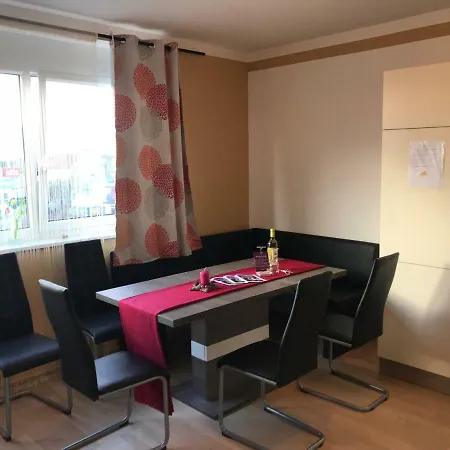 Kmheim, Cozy 103m2 Apartment, With 3 Bedroom And Covered Free Parking Place, Close To Center * Graz